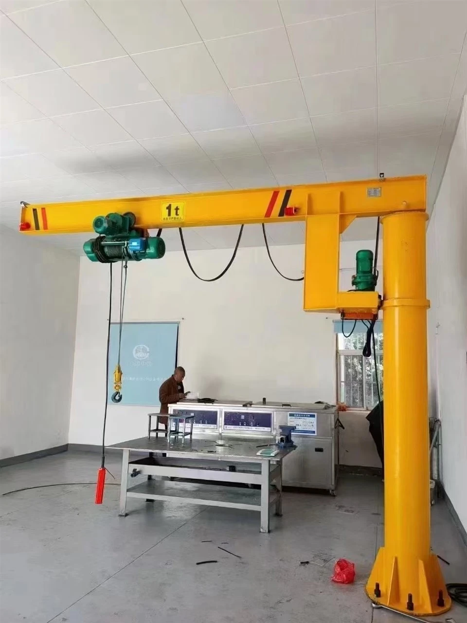 Column Crane